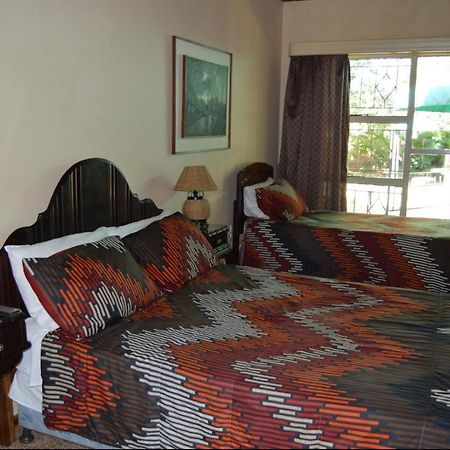 House Ebony B&B Ньюкасл Экстерьер фото